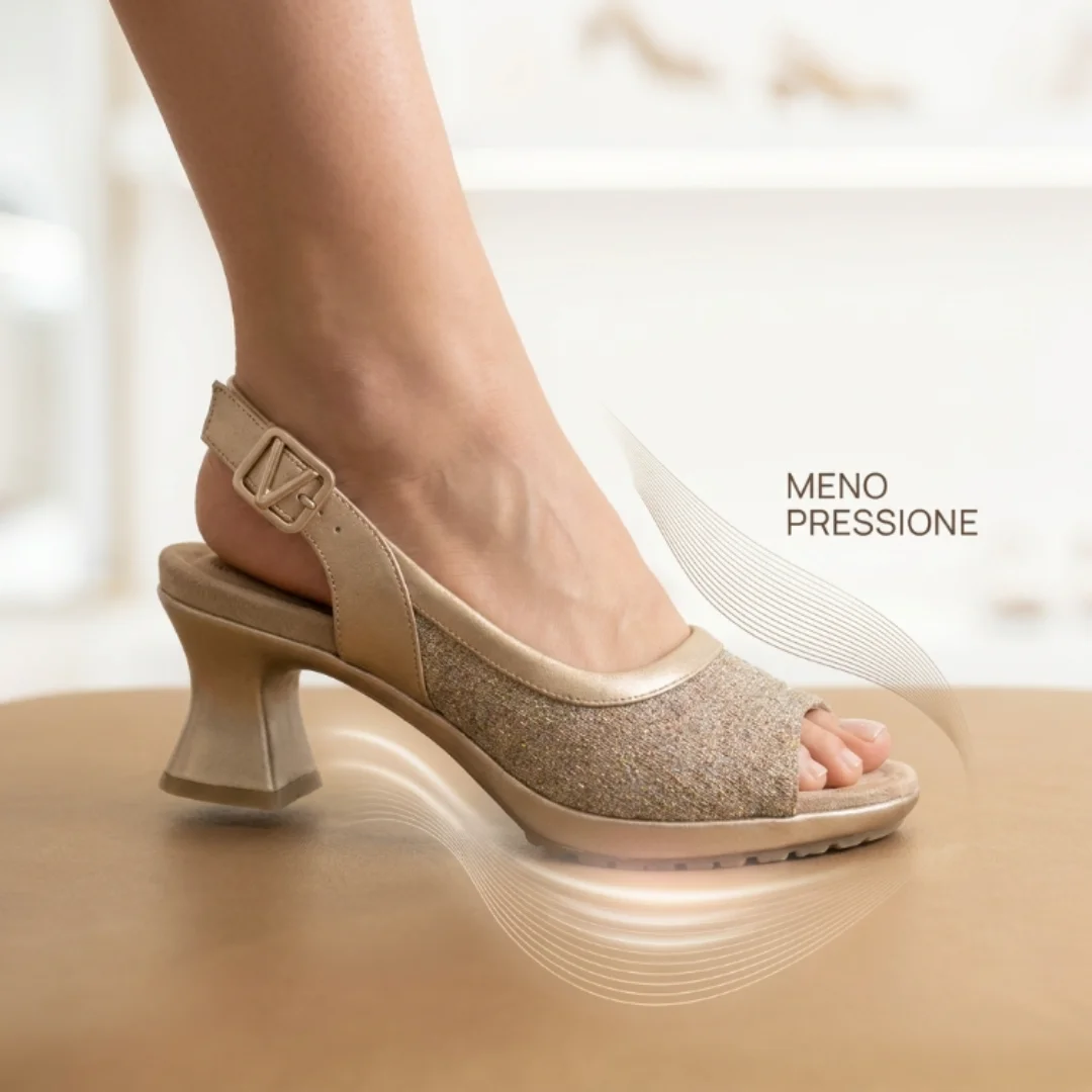 Eleganza e sollievo in un unico sandalo con tacco